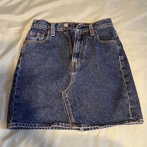 Levi’s Denim Skirt Size 23